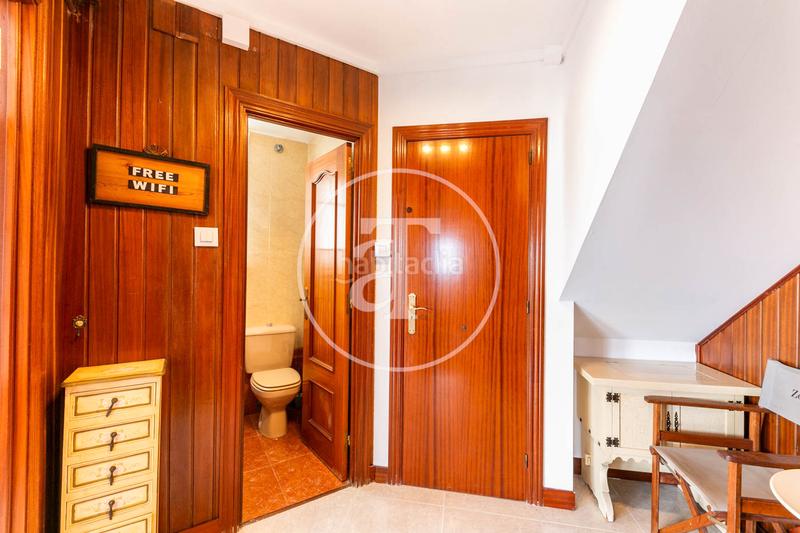 Foto 70a432fa-7d46-4283-a1ea-e524b6b6808b. Rent penthouse with parking in El Camp de l´Arpa del Clot Barcelona