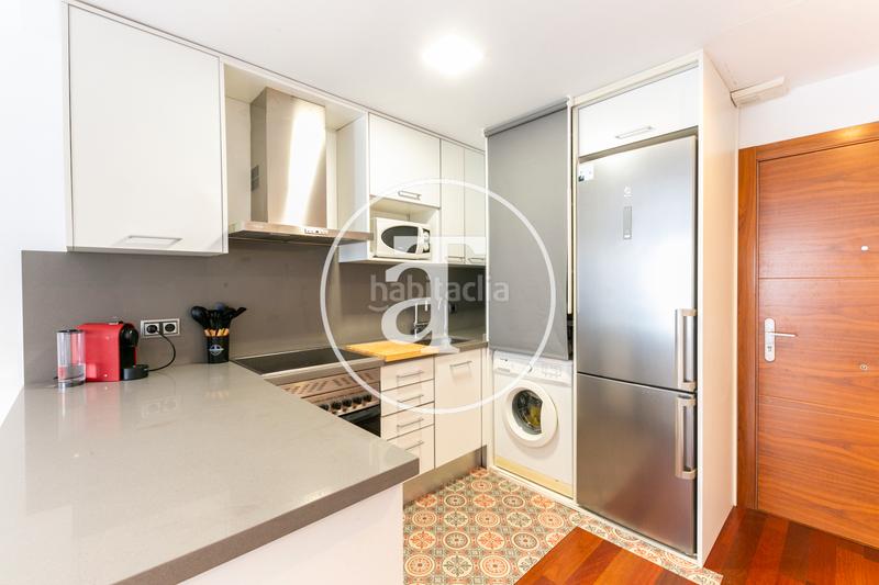 Foto 11c677f0-47ae-467f-a94d-fd37b9dc20e1. Affitto appartamento in carrer de miquel bleach 18 in Barcelona