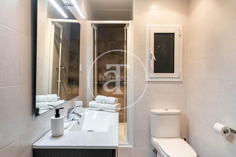 Foto 38403395-c6c7-4425-9b5e-50ca08d373e4. Lloguer pis a carrer dels montfar 11 a Font de la Guatlla Barcelona