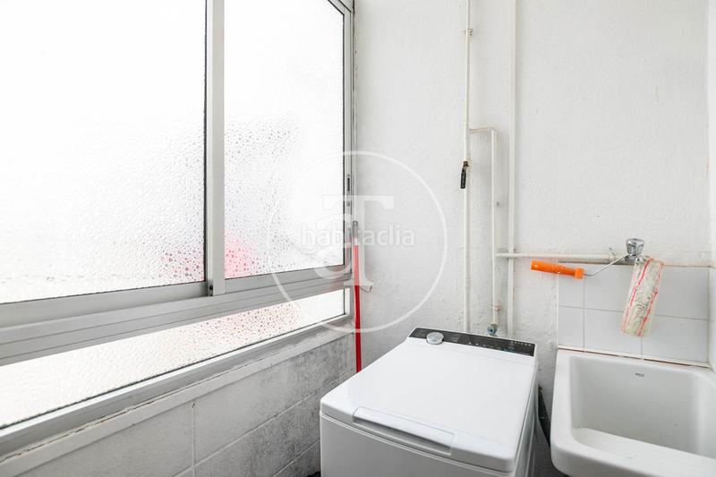 Foto 56b37303-ad87-4c19-a997-0cf5fe5305e6. Location appartement dans carrer dels montfar 11 dans Barcelona