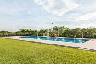 Location Appartement à Carrer professor barraquer 43. Piso de alquiler temporal de 3 habitaciones, terraza y piscina c