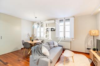 Affitto Appartamento in Carrer de la portaferrissa 6. Piso de alquiler temporal de 1 habitación doble cerca del mercad