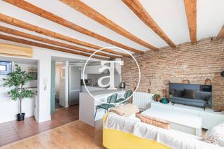Miete Etagenwohnung in Carrer del portal nou 24. Piso de alquiler temporal de 2 habitaciones y balcón en el born