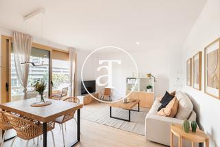 Location Appartement à Carrer de pi i margall 65. Piso de alquiler temporal de 2 habitaciones, estudio y balcón en