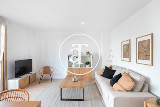 Location Appartement à Carrer de pi i margall 65. Piso de alquiler temporal de 2 habitaciones con estudio y balcón