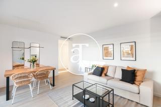 Miete Etagenwohnung in Carrer de pi i margall 65. Piso de alquiler temporal de 2 habitaciones, estudio y balcón en