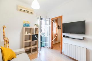 Lloguer Pis a Carrer de jacquard 34. Piso de alquiler temporal de 2 habitaciones con balcón en sants