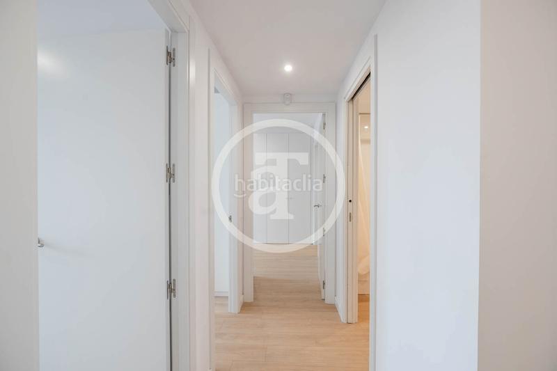 Foto 1416329c-de30-48db-a282-fb5d193490d4. Alquiler piso  de alquiler temporal de 2 habitaciones, estudio y terraza en Badalona