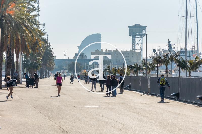Foto fbf8b2f8-53f9-49bb-8cb7-b3a8c332a7b6. Alquiler piso  de alquiler temporal de 2 habitaciones y 2 baños con balcón en la Barceloneta en Barcelona