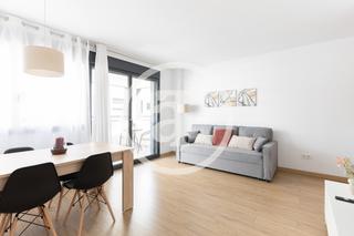 Location Appartement à Avinguda de can bellet 68. Piso de alquiler temporal de 2 habitaciones, vestidor y 1 baño e