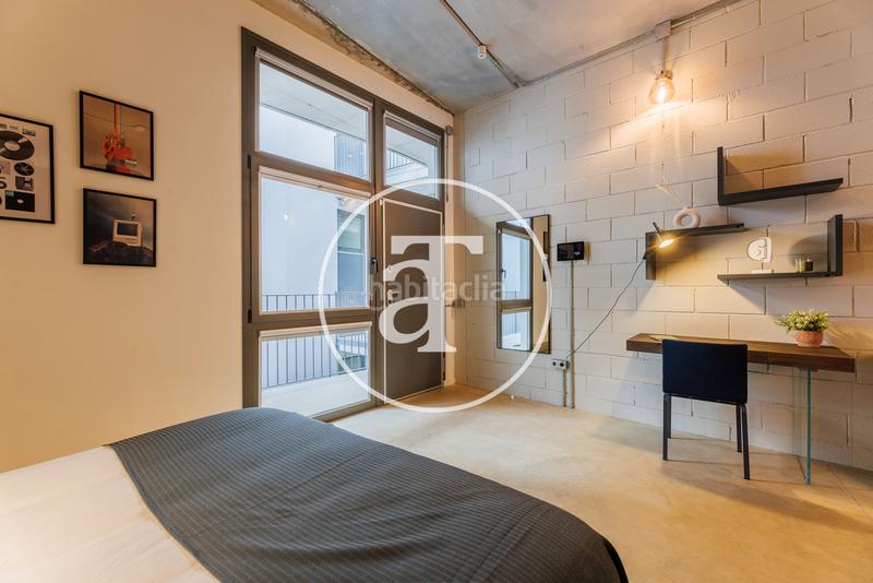 Foto 4929ce52-e52d-410a-8ec4-d90f82bc842f. Alquiler estudio  de alquiler temporal de 1 habitación y 1 baño con balcón en ciutat vella en Barcelona