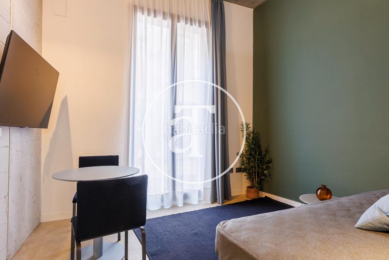 Foto b60b5a23-e3b5-4e4e-9502-24015ec41ef6. Alquiler estudio  de alquiler temporal de 1 habitación y 1 baño con balcón en ciutat vella en Barcelona