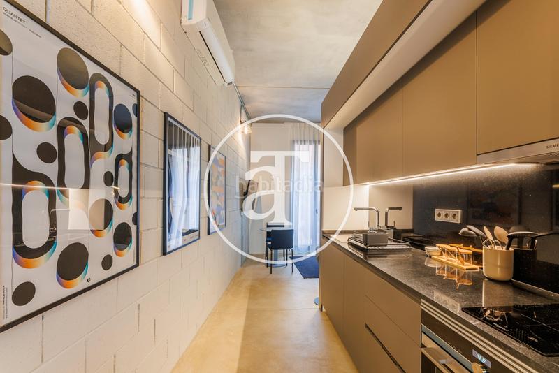 Foto bc199517-aecd-4505-8a3a-a19d816331e2. Alquiler estudio  de alquiler temporal de 1 habitación y 1 baño con balcón en ciutat vella en Barcelona