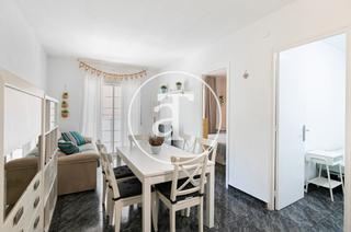 Lloguer Pis a Carrer de francesc llunell 1. Piso de alquiler temporal de 3 habitaciones con despacho y 1 bañ