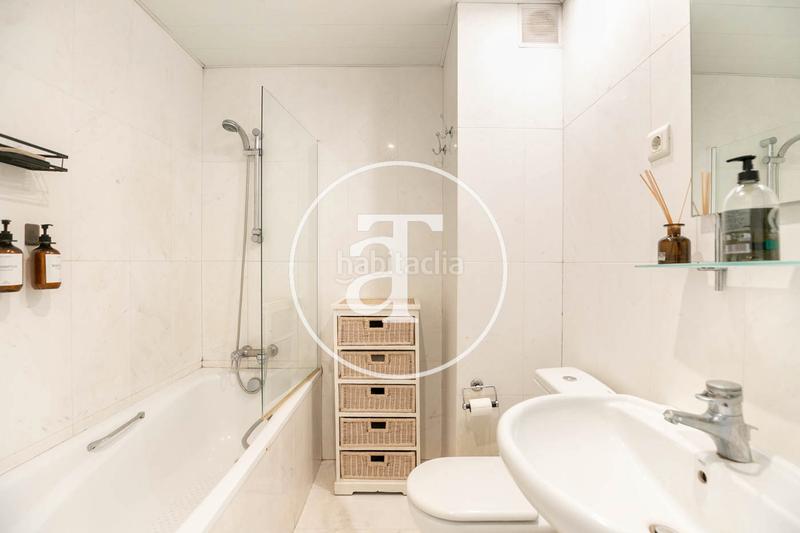 Foto 5f804453-ba1c-424d-8265-4f4a06e18f9a. Alquiler ático en passeig de gràcia 3 ático de alquiler temporal de 1 habitación y 1 baño con 2 terrazas privadas en paseo de gracia en Barcelona