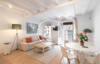 Miete Etagenwohnung in Carrer dels tallers 31. Piso de alquiler temporal de 2 habitaciones, 1 baño y aseo con b