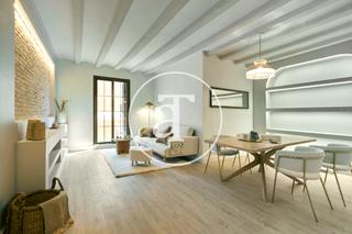 Lloguer Pis a Carrer ample 5. Piso de alquiler temporal de 3 habitaciones en suite en el barri