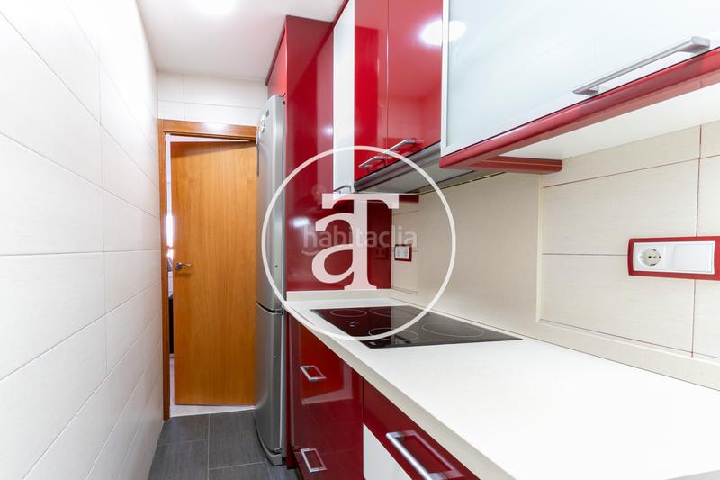 Foto ffe54c92-37be-4c76-a05c-4f0f9b555f31. Rent studio with heating in Can Clota Esplugues de Llobregat