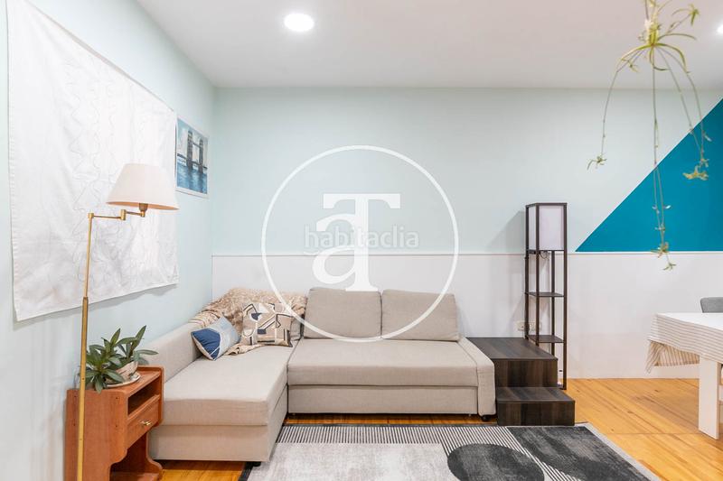 Foto 41fa38b5-ceb4-4753-a350-a3f202f22cd7. Location appartement dans carrer de ventalló 24 dans Barcelona