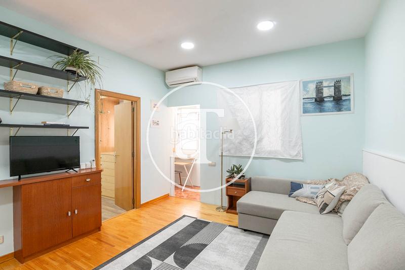 Foto dd6cf78d-0d5a-4d39-aaae-6c1cc0bd683f. Location appartement dans carrer de ventalló 24 dans Barcelona