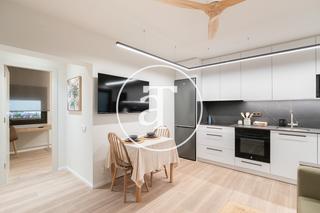 Rent Flat in Carrer de beret 72. Piso de alquiler temporal de 2 habitaciones y 2 baños en nou bar