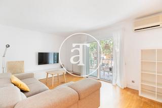 Miete Etagenwohnung  Carrer de frederic rahola 18. Piso de alquiler temporal de 3 habitaciones con terraza y piscin