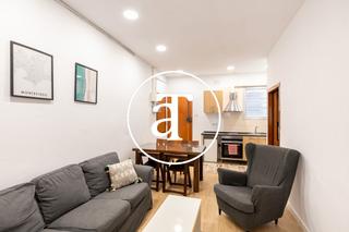 Affitto Appartamento  Carrer de maurici serrahima. Piso de alquiler temporal de 2 habitaciones, vestidor y baño en