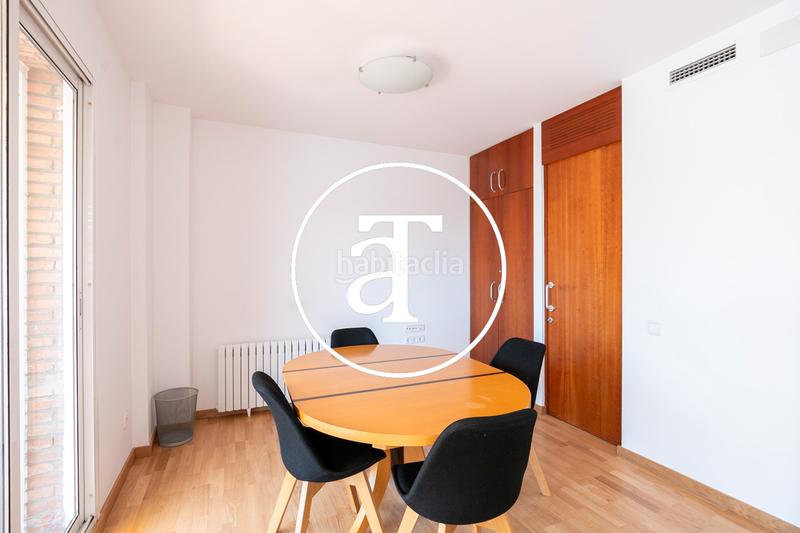 Foto 39cbd792-5fa3-4130-bea7-3cfebcab78bf. Alquiler ático en carrer d'aribau 166 ático de alquiler temporal de 3 habitaciones y 2 baños con balcón y terraza en el eixample en Barcelona