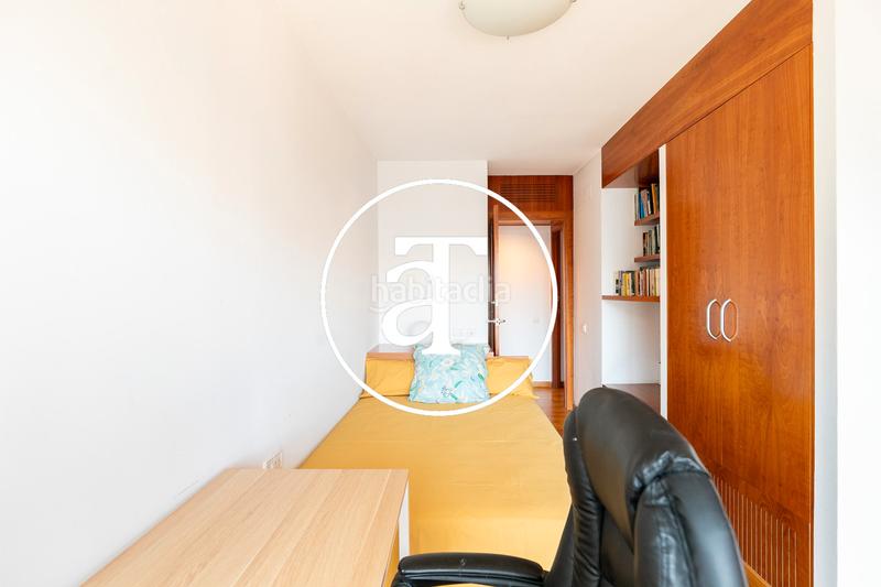 Foto 48b71b9d-f781-4701-a634-f28f664c08f1. Alquiler ático en carrer d'aribau 166 ático de alquiler temporal de 3 habitaciones y 2 baños con balcón y terraza en el eixample en Barcelona