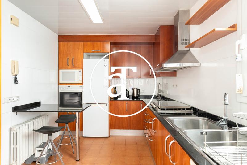 Foto b0c24c10-3266-40a5-8e9b-ab38f00fe8c6. Alquiler ático en carrer d'aribau 166 ático de alquiler temporal de 3 habitaciones y 2 baños con balcón y terraza en el eixample en Barcelona
