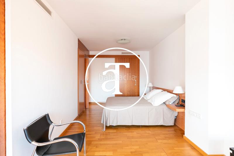 Foto d63c63f0-ca94-4a57-ab3a-a07b9125d251. Alquiler ático en carrer d'aribau 166 ático de alquiler temporal de 3 habitaciones y 2 baños con balcón y terraza en el eixample en Barcelona