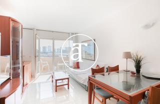 Lloguer Pis  Carretera del prat 42. Piso de alquiler temporal de 2 habitaciones y 1 baño con balcón