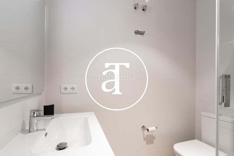 Foto fe90e3b8-1ee0-4523-accd-e379b088ae46. Alquiler piso en carrer de la diputació 212 piso de alquiler temporal de 2 habitaciones en eixample esquerra en Barcelona