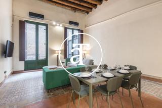 Miete Etagenwohnung  Carrer nou de sant francesc. Piso de alquiler temporal de 3 habitaciones con patio y balcón e