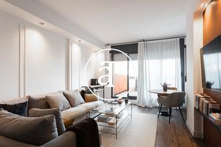 Affitto Attico  Carrer del dos de maig. Ático de alquiler temporal de 2 habitaciones y 2 baños con terra