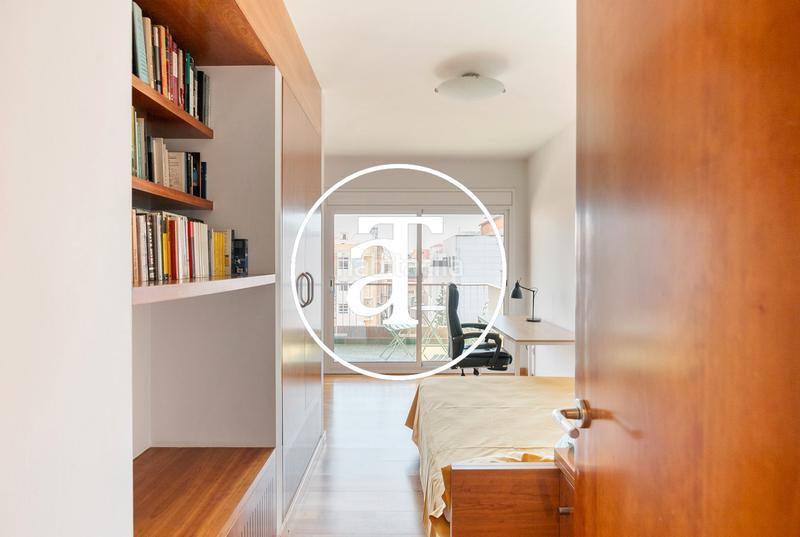 Foto 21aafab3-1ec4-4095-901a-02a27744d777. Miete dachwohnung in carrer d'aribau 166 in L´Antiga Esquerra de l´Eixample Barcelona