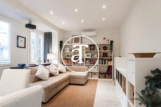Location Appartement  Carrer de vilamarí. Piso de alquiler temporal de 3 habitaciones y 2 baños en el eixa