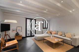 Miete Etagenwohnung  Carrer de la volta dels tamborets. Piso de alquiler temporal de 3 habitaciones, 2 baños y balcón en