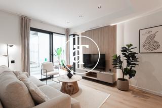 Miete Etagenwohnung  Carrer de provença. Piso de alquiler temporal de 2 habitaciones, 1 baño y terraza en