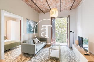 Miete Etagenwohnung  Carrer de còrsega 207. Piso de alquiler temporal de 3 habitaciones y 2 baños con balcón