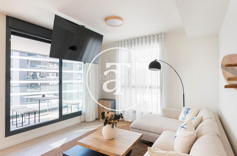 Foto 30434a10-bac1-4b27-ad18-a39361cf33d0. Lloguer pis amb calefacció aparcament piscina a Port Badalona