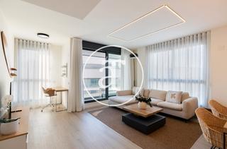 Rent Flat  Passeig del mare nostrum. Piso de alquiler temporal de 2 habitaciones y 2 baños con balcón