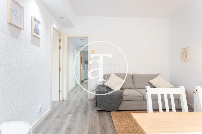 Foto 9125122e-bb6c-4f93-8a6c-4c243f7b7fea. Lloguer pis amb calefacció a Turó de la Peira Barcelona