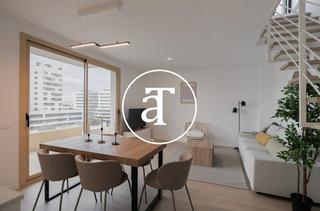 Location Appartement  Carrer de pi i margall 65. Ático de alquiler temporal de 3 habitaciones con balcón, terraza