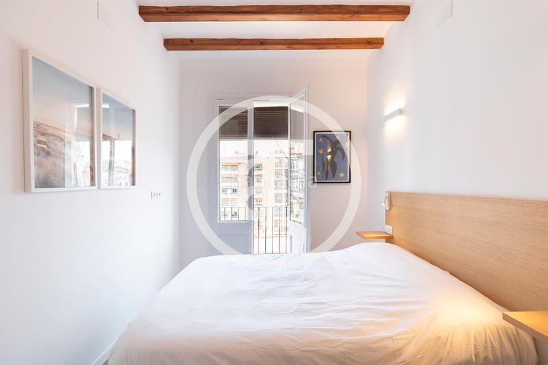 Foto cf816f9e-abec-40ae-a95a-fc90bec05d5f. Location appartement dans carrer de la diputació 212 dans Barcelona