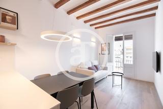 Etagenwohnung in Carrer de la Diputació 212