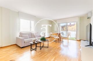 Location Appartement  Carrer d'adrià gual 1. Piso de alquiler temporal de 2 habitaciones, estudio, terraza y