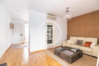 Lloguer Pis  Carrer bassols. Apartamento de alquiler temporal de 2 habitaciones en el corazón