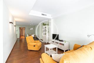 Etagenwohnung in Carrer de l'Oblit