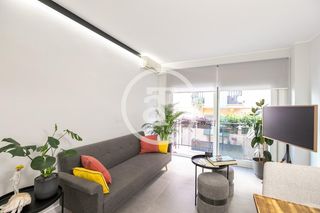 Affitto Duplex  Carrer de la mare de déu del remei. Dúplex de alquiler temporal de 1 habitación en poble sec